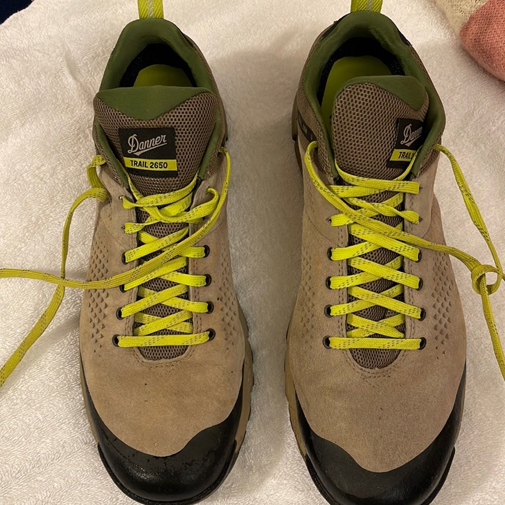 Men’s size 12 Danner Trail 2650 lace up hikers